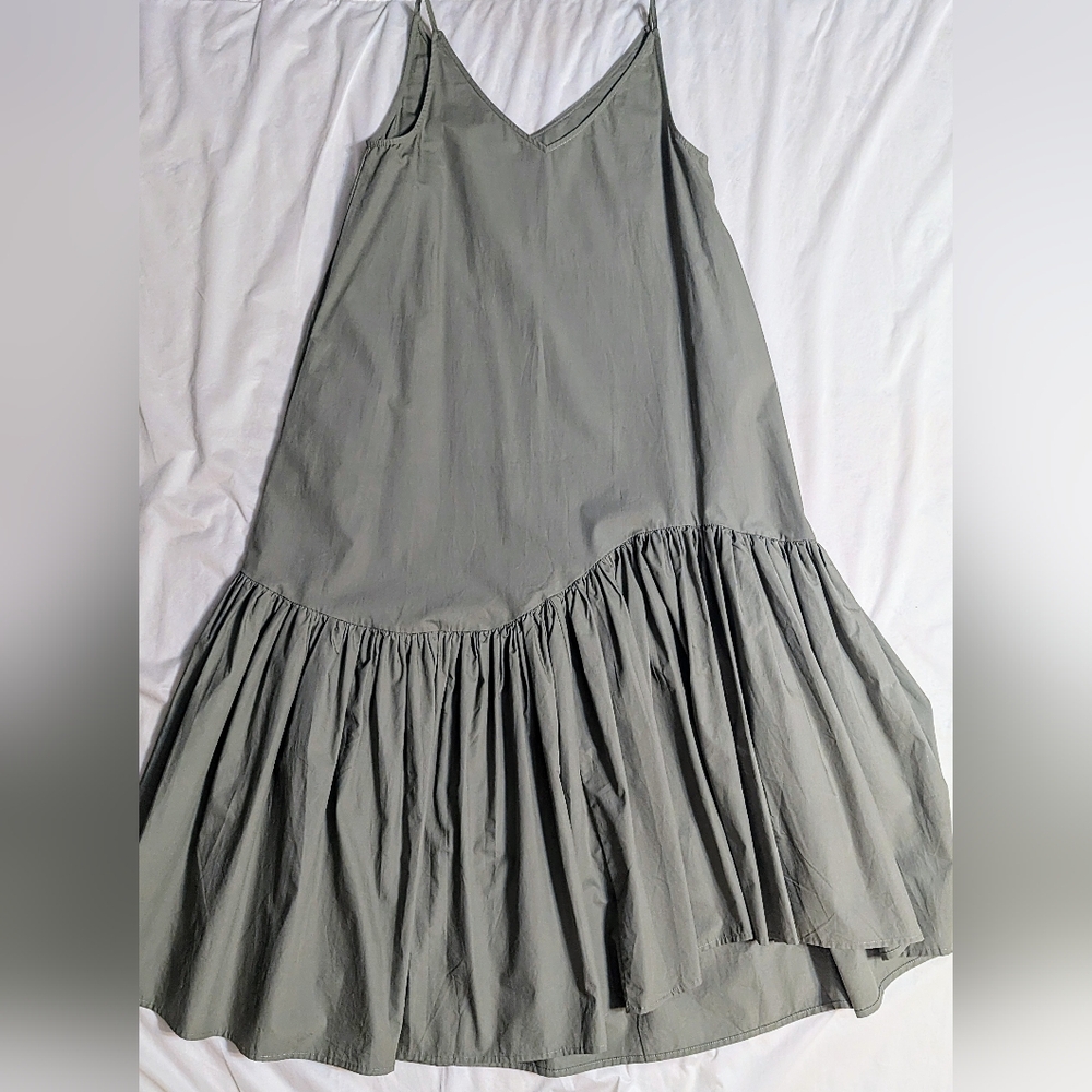 NWT Maxi dress with asymmetric hem, pale pistachio green - Picture 1 of 4